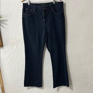 Ralph Lauren Women’s Dark Indigo Bootcut Jeans
Size 16